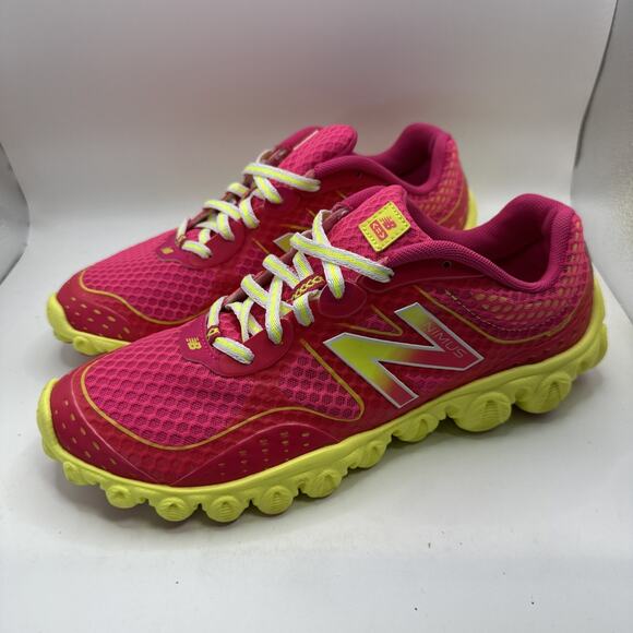 Size 5.5 - New Balance Woman's Minimus Ionix Lite 3090V2 Pink Running Shoes - Picture 3 of 9